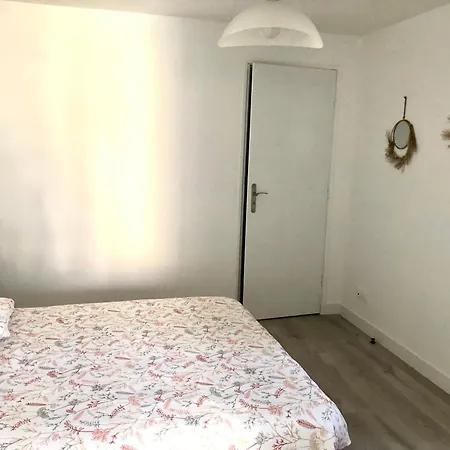 La Rocaille Du Chateau Daire *