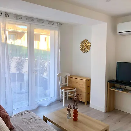 La Rocaille Du Chateau